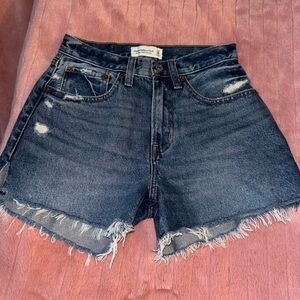 Abercrombie curve love mid rise boyfriend shorts